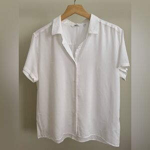 Uniqlo - White Short Sleeve Button Down - Size Small